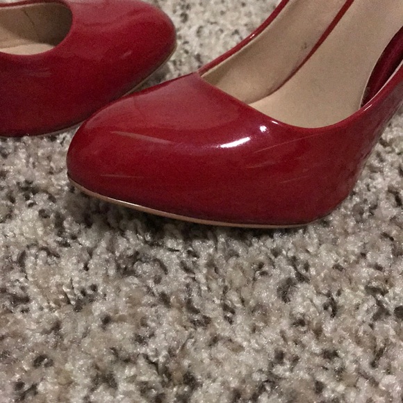 Red Heels - Picture 4 of 4